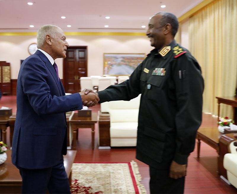 Lt. Gen. Al Burhan Receives Arab League Secretary General