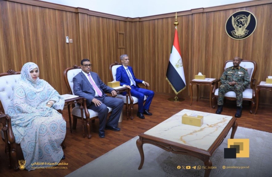 Al Burhan Meets Mauritanian Parliamentary Delegation